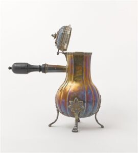 Maximilien-Joseph Savary-chocolatière-Crédit: Photo (C) RMN-Grand Palais- Stéphane Maréchalle