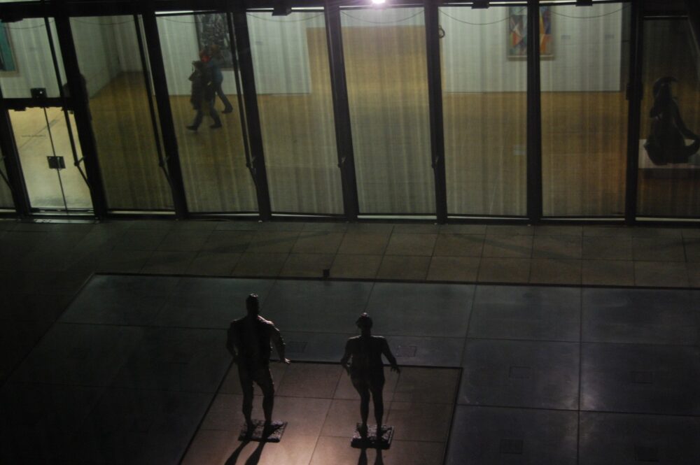 Aliens ou vrais visiteurs ? Pombidou by night