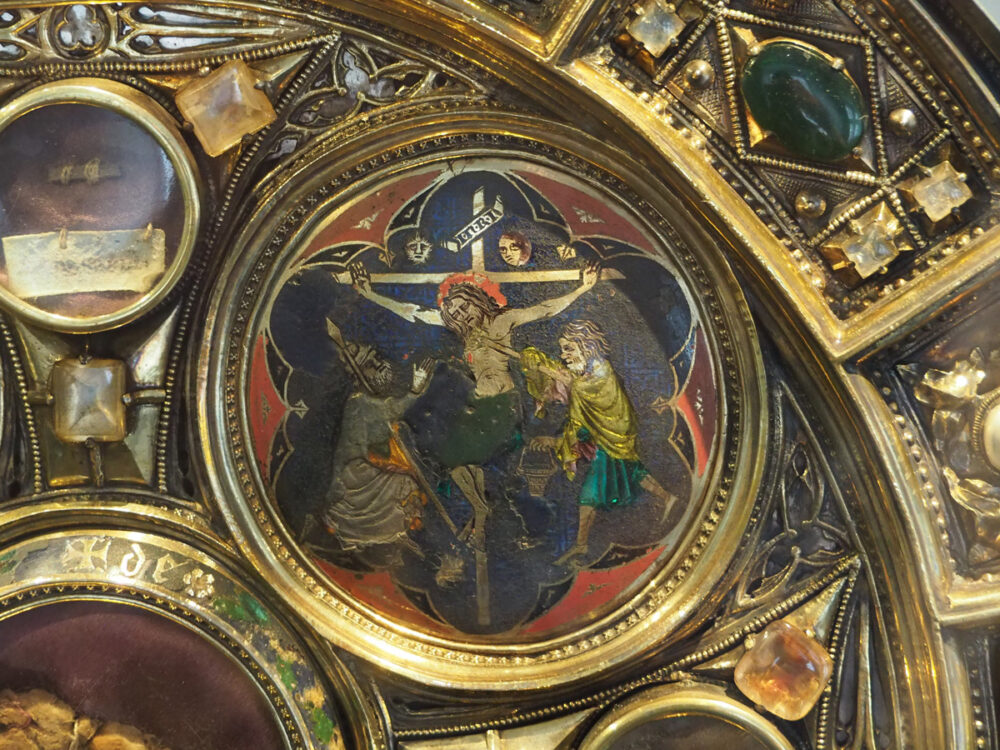 Détail - Flabellum - Reliquaire discoïdal - vers 1340-1350 - Trésor de la cathédrale d'Aix-la-Chapelle