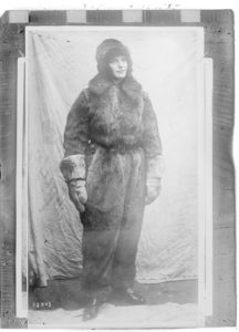 Nouveau costume d'aviatrice, 1919, Agence Rol
