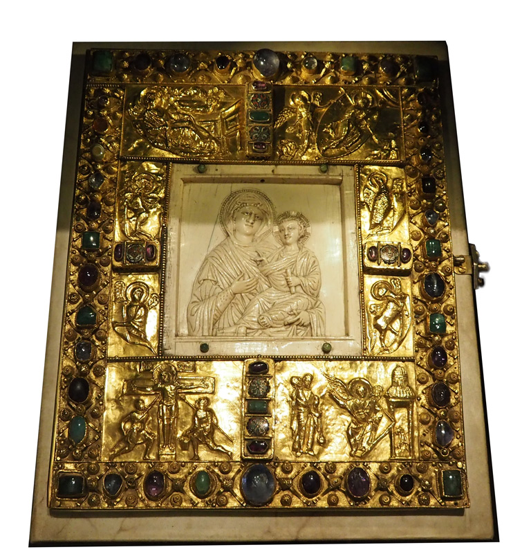 Plat de reliure - 10ème ou 11ème siècle - trésor de la cathédrale d'Aix-la-Chapelle