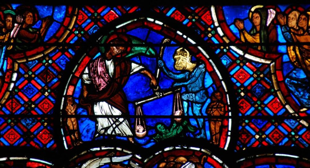 Pesée de l'âme - verrière du jugement dernier -XIIIème siècle - Cathédrale St Etienne de Bourges